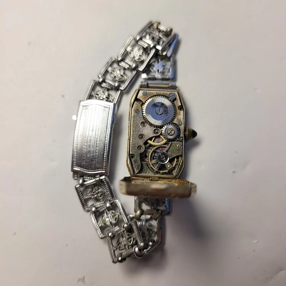 Vintage‎ Elgin Giant 14k Solid Gold Watch Filigree 1920s Lady Crosby WORKS